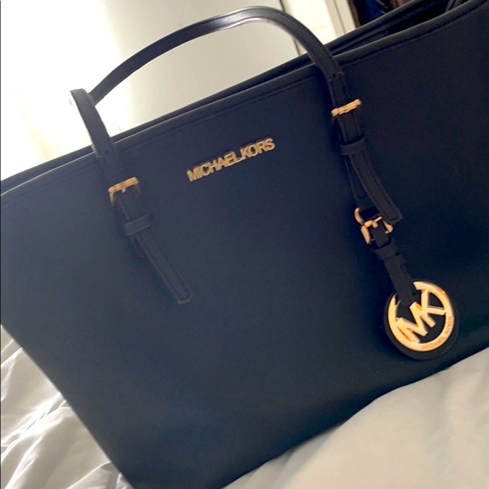 Imitation Michael Kors purse
